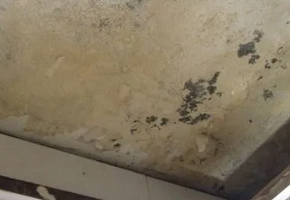 郑州中原区阳台漏水维修公司分享下郑州中原区卫生间渗水维修需要注意哪些问题。